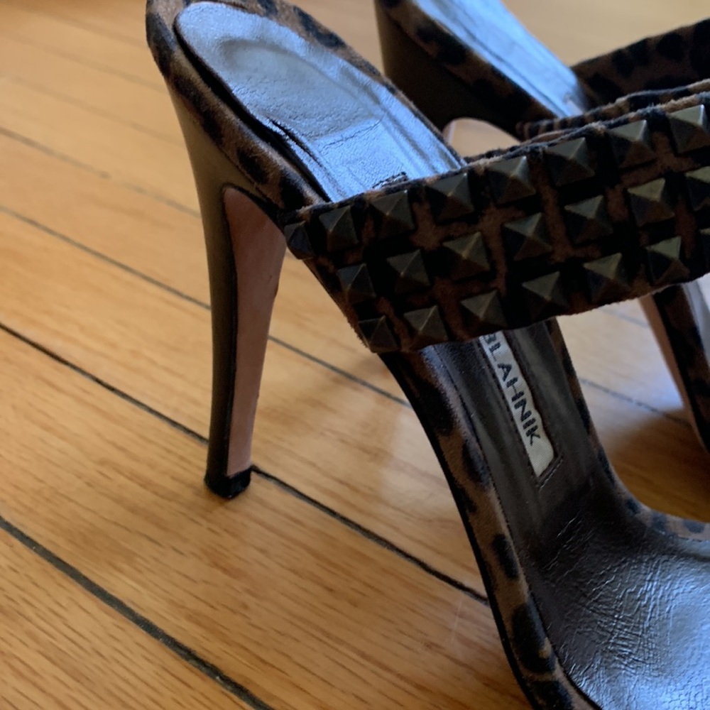 Stunning Manolo Blahnik  leopard and spike heels - Picture 11 of 12